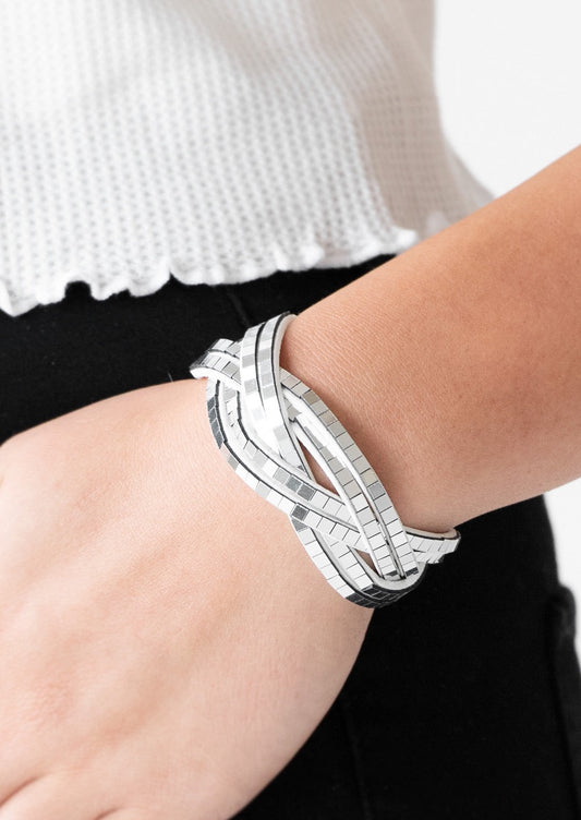 Looking for trouble (white)