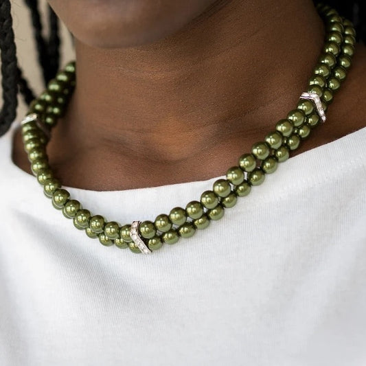 Put on your party dress (green)